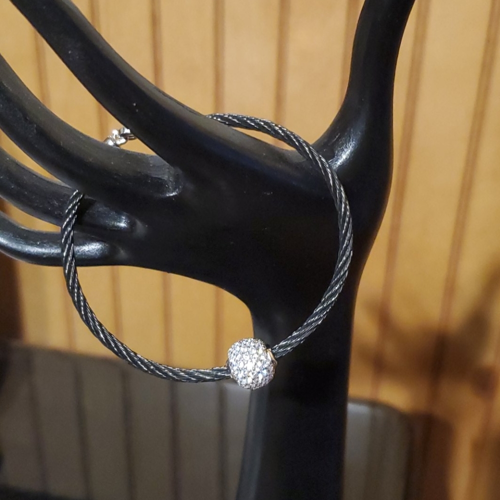 Gorgeous black & sterling cable bracelet
